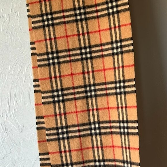 Vintage Burberry scarf 100% Lambswool Made in England Camel Color - Picture 10 of 10